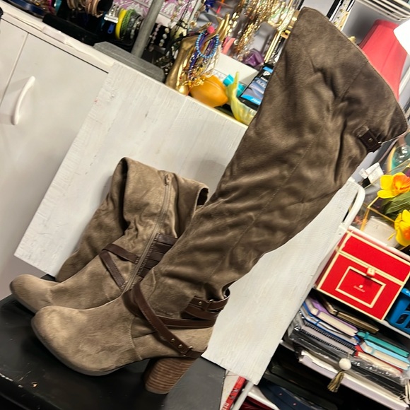 Madden Girl Shoes Like New Madden Girl Over The Knee Tan Suede